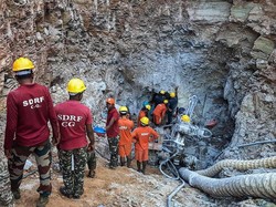 Akhirnya! Bocah India Diselamatkan Usai 4 Hari Terjebak di Sumur 24 Meter