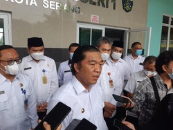 Pj Gubernur Banten Klaim Hari Pertama PPDB SMA-SMK di Banten Lancar