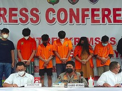 Polda Metro Tangkap 5 Pelaku Pinjol Ilegal yang Kelola 43 Aplikasi