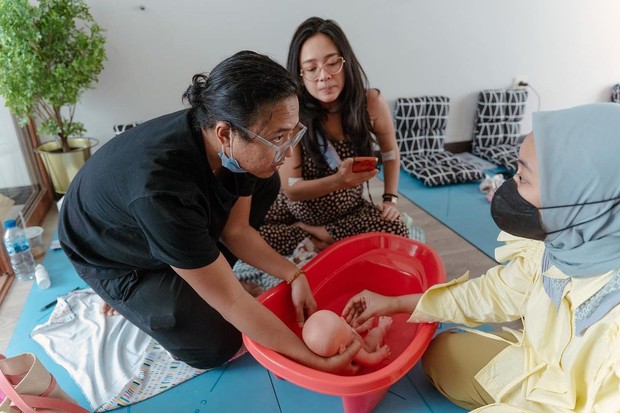 Program hamil berhasil, Dea Ananda melahirkan anak pertama/Instagram/bumilpamil.id