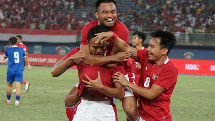 Timnas Indonesia sukses meraih tiket ke Piala Asia 2023 usai menaklukkan Nepal. Hasil itu diraih usai Timnas Indonesia tumbangkan Nepal 7-0.