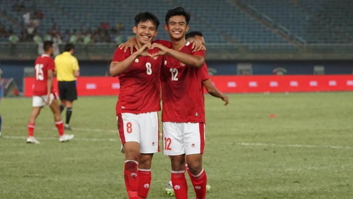 Ragam Selebrasi Pemain Timnas Indonesia yang Lolos ke Piala Asia 2023 Timnas Indonesia sukses meraih tiket ke Piala Asia 2023 usai menaklukkan Nepal. Hasil itu diraih usai Timnas Indonesia tumbangkan Nepal 7-0.