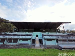 Stadion Massenrempulu Enrekang Memprihatinkan, Terbengkalai-Bau Pesing