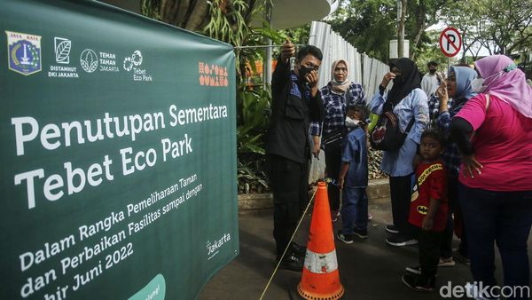 Tebet Eco Park Tutup, Pengunjung Putar Balik