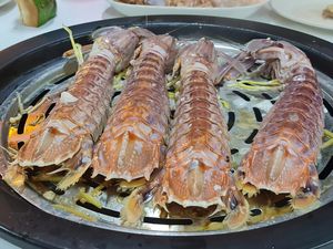 Protes Makan Seafood Ditagih Rp 2,4 Juta dan Beli 2 Tusuk Sate Buntel Rp 90 Ribu Protes Makan Seafood Ditagih Rp 2,4 Juta dan Beli 2 Tusuk Sate Buntel Rp 90 Ribu