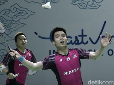 Aaron Chia/Soh Wooi Yik Sisihkan Wakil Belanda
