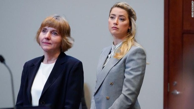 Amber Heard di Persidangan/Foto: CNN