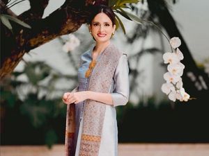 Gaya Bianca Adinegoro, Istri Eks Mendag yang Stylish dengan Kain Nusantara Gaya Bianca Adinegoro, Istri Eks Mendag yang Stylish dengan Kain Nusantara