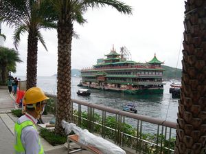 Restoran Apung Terbesar di Dunia Tenggelam, Eh Pemilik Batalkan Klaim Restoran Apung Terbesar di Dunia Tenggelam, Eh Pemilik Batalkan Klaim