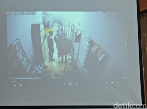 CCTV Diputar di Sidang, Jaksa Heran Irjen Napoleon Tak Berada Dalam Sel CCTV Diputar di Sidang, Jaksa Heran Irjen Napoleon Tak Berada Dalam Sel