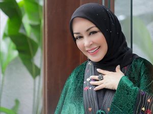 7 Potret Chintami Atmanegara Genap Berusia 60 Tahun, Cantiknya Nggak Luntur 7 Potret Chintami Atmanegara Genap Berusia 60 Tahun, Cantiknya Nggak Luntur