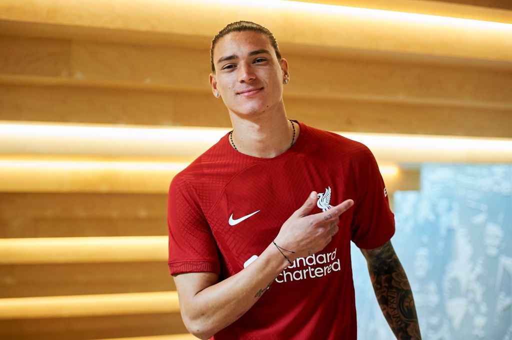 KIRKBY, ENGLAND - JUNE 14: (THE SUN OUT, THE SUN ON SUNDAY OUT) Darwin Nunez signs for Liverpool FC at AXA Training Centre on June 14, 2022 in Kirkby, England. (Photo by Nick Taylor/Liverpool FC/Liverpool FC via Getty Images)