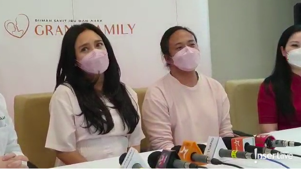 DeaAnanda dan suami