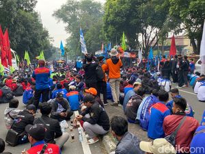 Buruh Kecewa Gugatan SK Gubernur Jabar soal UMK 2022 Ditolak PTUN