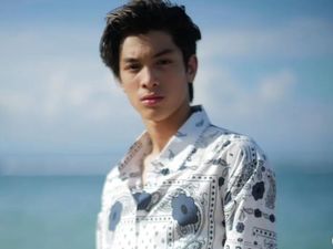 8 Foto Eddy Anak Maudy Koesnaedi saat Jadi Model, Ketampanannya Menghipnotis