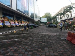 Sambut Menteri Baru, Kementerian ATR Banjir Karangan Bunga