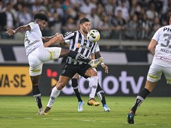 Hulk Pamer Tendangan Geledek, Bola Meluncur 112 Km per Jam!