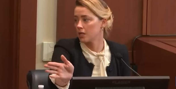 Kesaksian Amber Heard di Persidangan/ Foto: Youtube/ Daily Mail