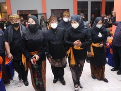 Khofifah Dikukuhkan Sebagai Warga Kehormatan Masyarakat Tengger