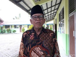 Cerita Mbah Kerto Pemberi Rp 100 Ribu ke Murid Baru SDN Bongsren Bantul