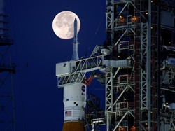 Spektakuler! NASA Rilis Video Peluncuran Roket Terkuat ke Bulan