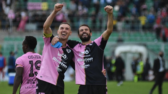Alberto Almici and Ivan Marconi during the Serie C match between Palermo FC and Potenza, at Renzo Barbera Stadium. Italy, Sicily, Palermo, 14-11-2021 (Photo by Francesco Militello Mirto/NurPhoto via Getty Images)