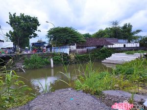 8 Bulan Berlalu, Pembangunan Jembatan Klampok Benjeng-Cerme Mangkrak 8 Bulan Berlalu, Pembangunan Jembatan Klampok Benjeng-Cerme Mangkrak