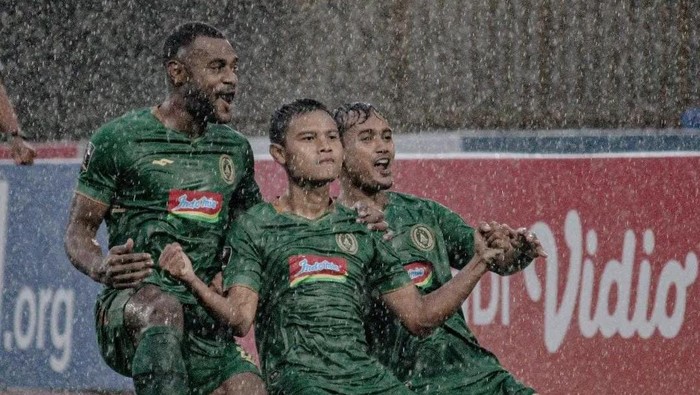 PSS Sleman menang 2-0 atas Persita Tangerang di Stadion Manahan Solo, Kamis (16/6/2022).