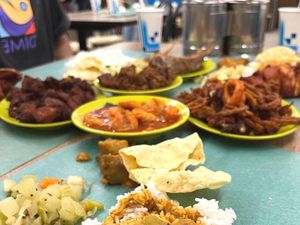 Resto Kari Ini Cari Pegawai dengan Iming-iming Hadiah iPhone