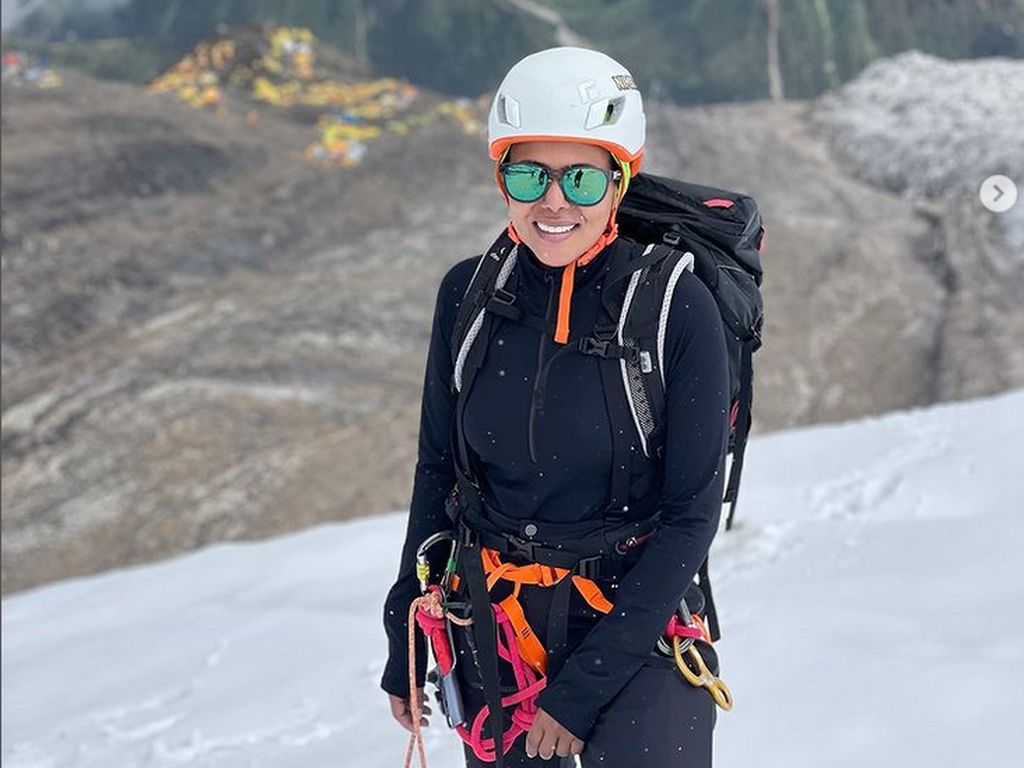 Sheikha Asma, Wanita Qatar Berhijab Pertama yang Capai Puncak Everest