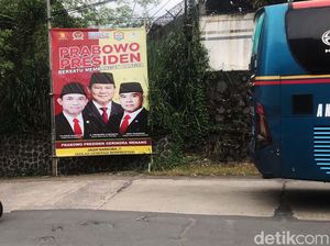 Spanduk Prabowo Presiden 2024 Mejeng di Sukabumi