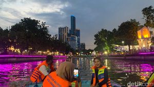 Memandang Wajah Surabaya dengan Berwisata di Kalimas