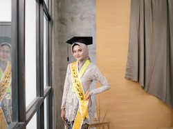 Cerita Aisha, Calon Dokter Gigi Penerima Beasiswa KIP-K Jadi Lulusan Terbaik