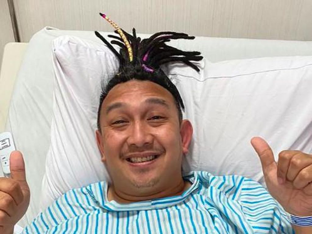 Puji Tuhan! Augie Fantinus Sudah Boleh Pulang Usai Jalani Operasi Puji Tuhan! Augie Fantinus Sudah Boleh Pulang Usai Jalani Operasi