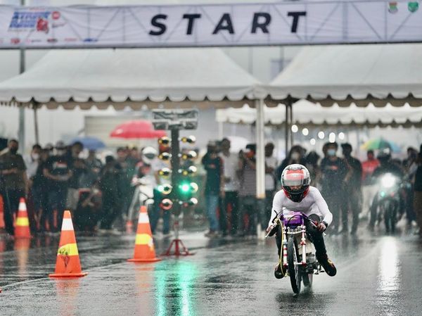 Keseruan Drag Race Resmi yang Digelar Polda Metro Jaya dan IMI