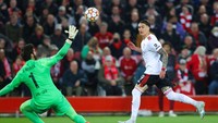 Liverpool pernah bertemu dengan Benfica di Liga Champions musim lalu pada babak perempatfinal. Di situlah, manajer The Reds, Juergen Klopp memujinya! (Getty Images)