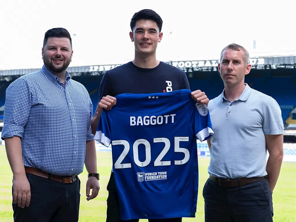 Elkan Baggott Perpanjang Kontrak di Ipswich Town