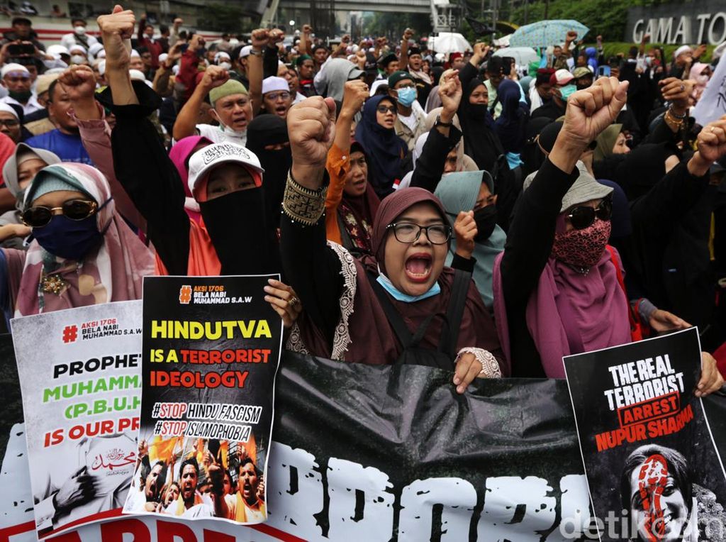 Foto-foto Ini Rekam Protes Penghinaan Nabi Muhammad di Kedubes India