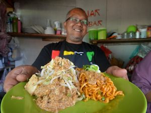 Icip-icip Ketoprak Ramen Carbonara, Makanan Unik Paduan 3 Negara Icip-icip Ketoprak Ramen Carbonara, Makanan Unik Paduan 3 Negara