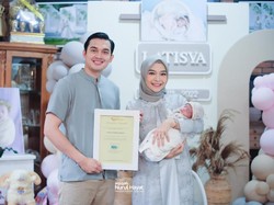 Gelar Akikah Anak Pertama, Ikbal Fauzi Sembelih Kambing Sendiri