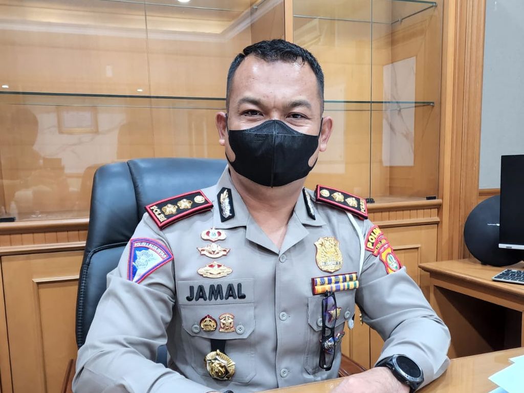 Polisi Tak Akan Tilang Bikers yang Pakai Sandal: Sebaiknya Bersepatu Polisi Tak Akan Tilang Bikers yang Pakai Sandal: Sebaiknya Bersepatu