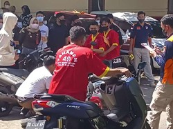 Rekonstruksi 6 Polisi Tersangka Tewasnya Pria Ditangkap, Ada Penganiayaan