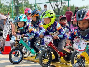 Serunya Melihat Anak-anak Jadi Pembalap Push Bike di Karawang Serunya Melihat Anak-anak Jadi Pembalap Push Bike di Karawang