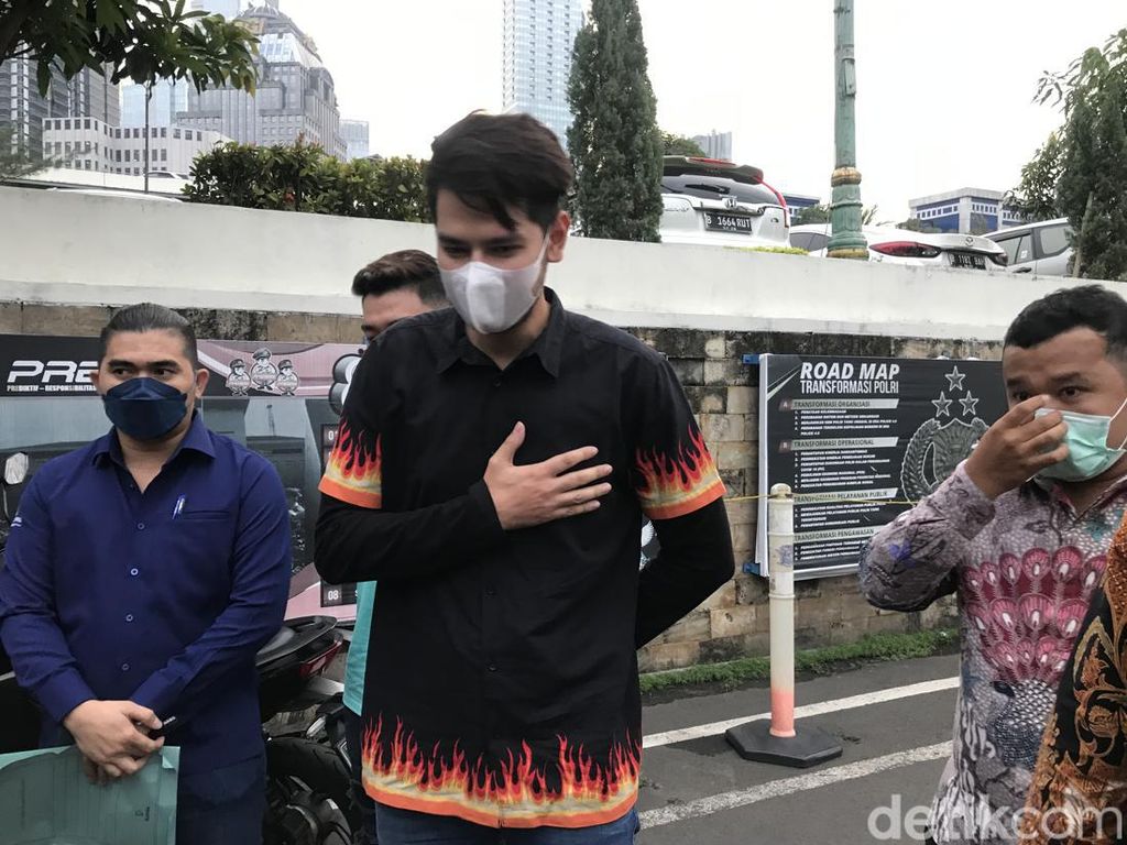 Jarang Muncul di Publik, Kevin Hillers Fokus Selesaikan Kasus Jarang Muncul di Publik, Kevin Hillers Fokus Selesaikan Kasus