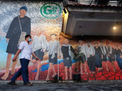Mural Jokowi-Joe Biden Mejeng di Solo Jelang KTT G20, Ini Fotonya