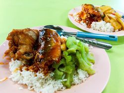 Pembeli Kaget Lihat Harga Nasi Rames Ikan Rp 117 Ribu di Singapura