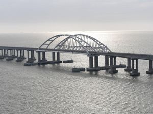 Penasihat Zelensky Serukan Jembatan Crimea yang Dibangun Rusia Dibongkar Penasihat Zelensky Serukan Jembatan Crimea yang Dibangun Rusia Dibongkar