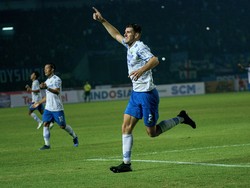 Persib Lumat Persebaya 3-1 di GBLA!