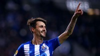 Kedalaman skuad yang merata jelas akan membantu Arsenal bersaing musim depan. Setelah finis kelima di Liga Inggris 2021/2022 dan sampai semifinal Piala Liga Inggris, mampukah Meriam London bangkit musim depan bersama Vieira? Diogo Cardoso/DeFodi Images/Getty Images