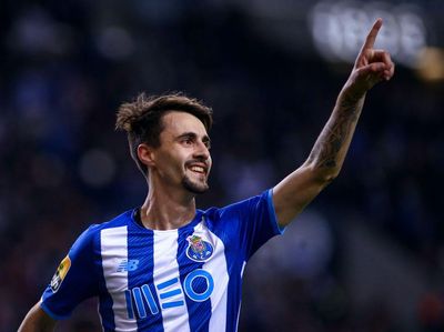 Potret Fabio Vieira, Gelandang Muda yang Segera Merapat ke Arsenal